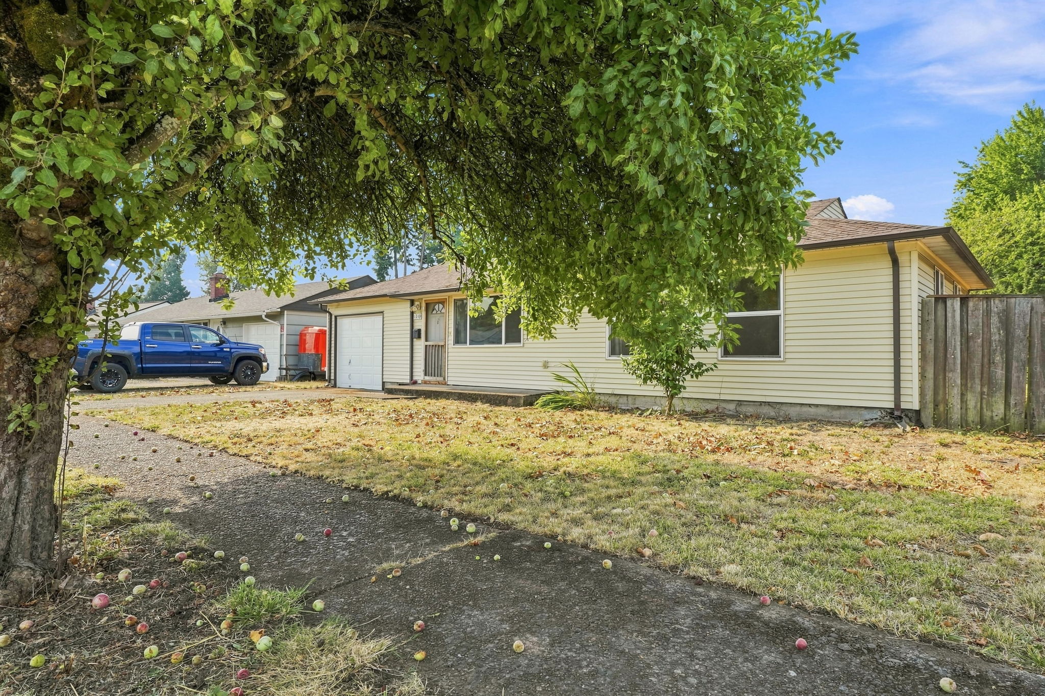 1219 Pleasant St, Springfield, OR &mdash; photo 4 of 41