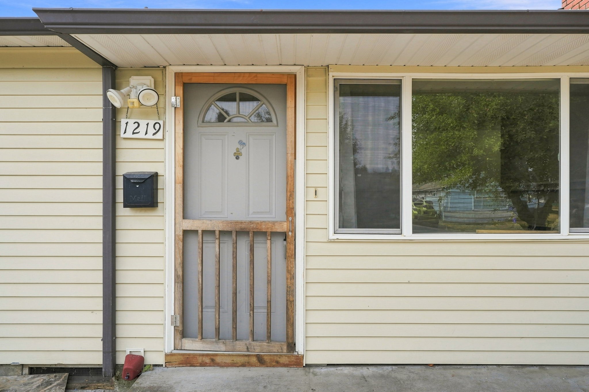1219 Pleasant St, Springfield, OR &mdash; photo 10 of 41