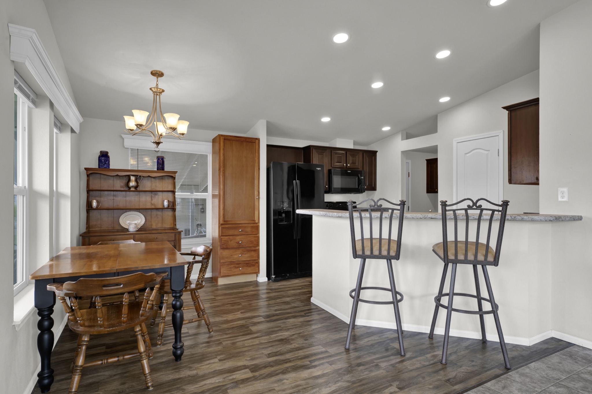 310 Pitney Ln, Space 71, Junction City, OR &mdash; photo 13 of 41