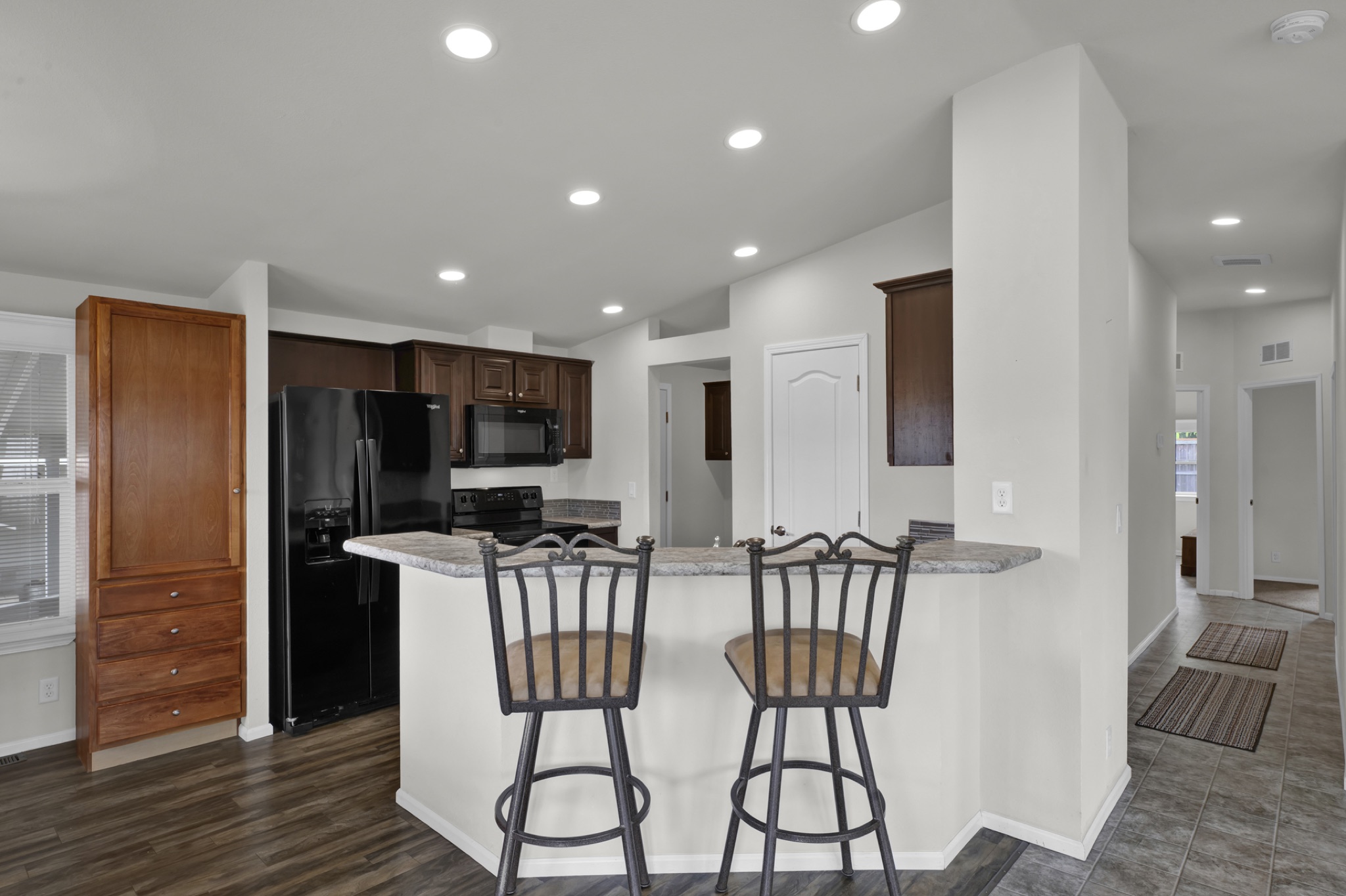 310 Pitney Ln, Space 71, Junction City, OR &mdash; photo 14 of 41